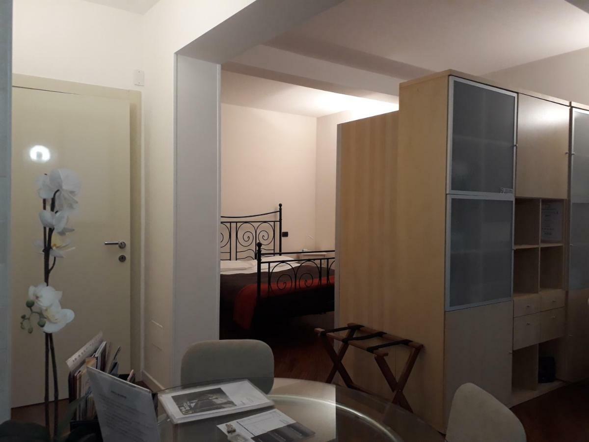Suite Del Borgo - Affittacamere - Guest House Bologna Exterior foto